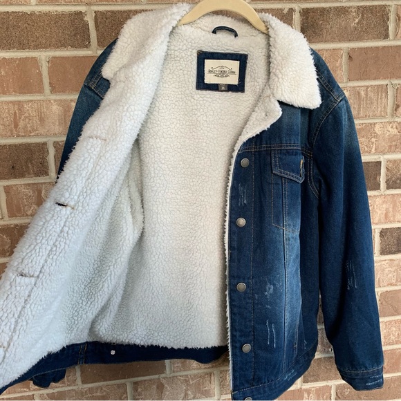 Ashley Vintage Charm lined jean jacket // size medium - Picture 4 of 10